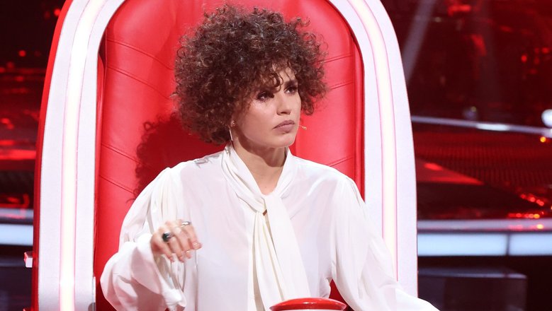 Zivert певица. Zivert 2021. Юлия zivert. Юлия зиверт певица. Юлия зиверт певица.